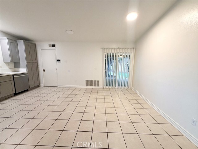 Building Photo - 9668 Hemlock St