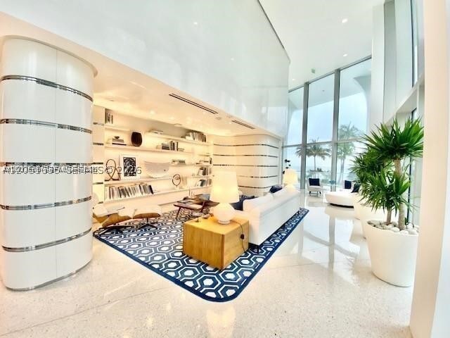 Building Photo - 16901 Collins Ave