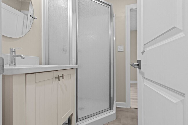 Building Photo - AVAILABLE NOW! Waterfront Living in Carmel!