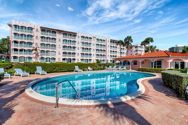 Building Photo - 1099 S Ocean Blvd