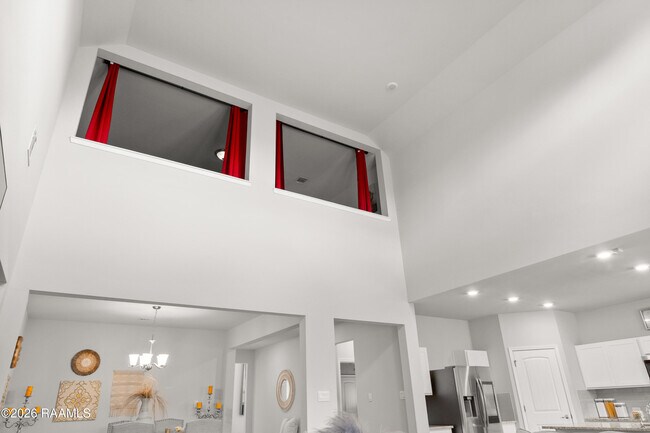 Building Photo - 203 S Lakepointe Dr