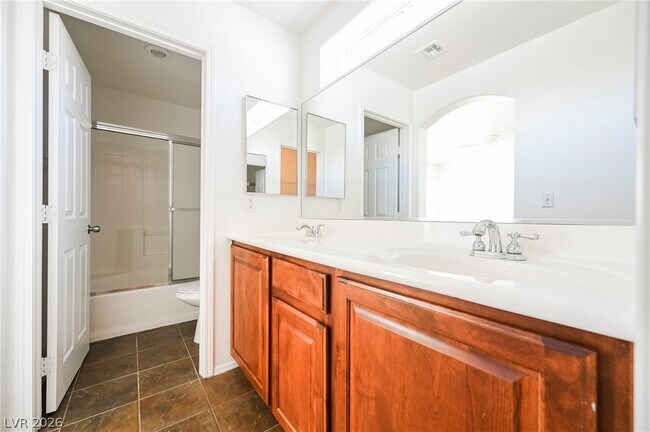 Building Photo - 9996 Alder Springs Ct