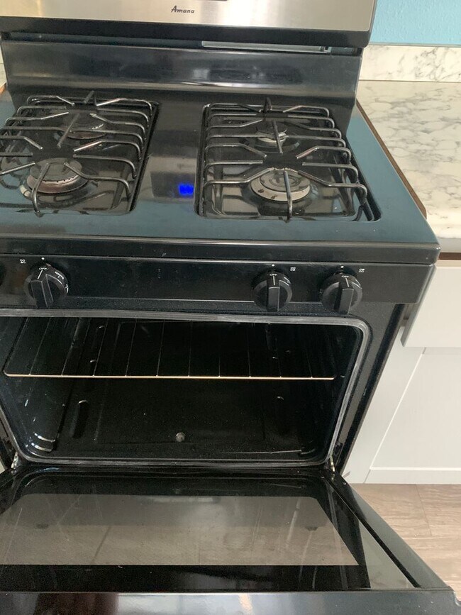 Building Photo - House