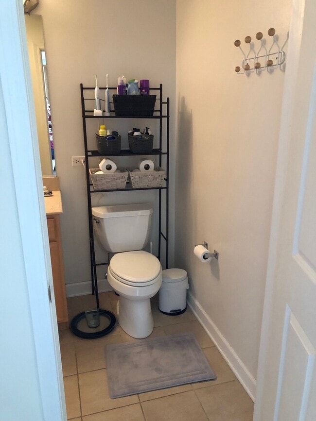 Building Photo - 400 W Ontario St