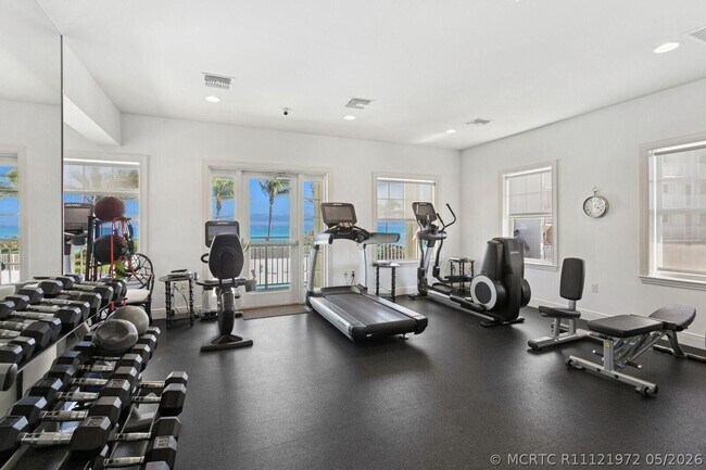 Building Photo - 400 S Beach Rd