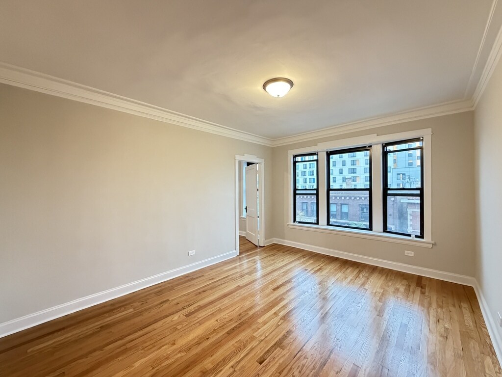 Building Photo - 2640 N Milwaukee Ave