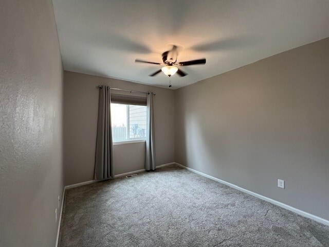 Building Photo - 4717 S Pointe Dr