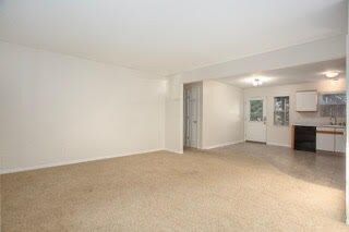 Building Photo - 607 Trinity Dr