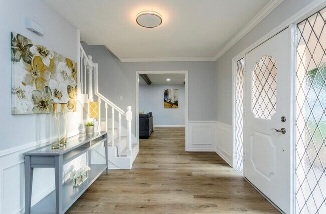 Building Photo - 15614 Pebble Bend Dr