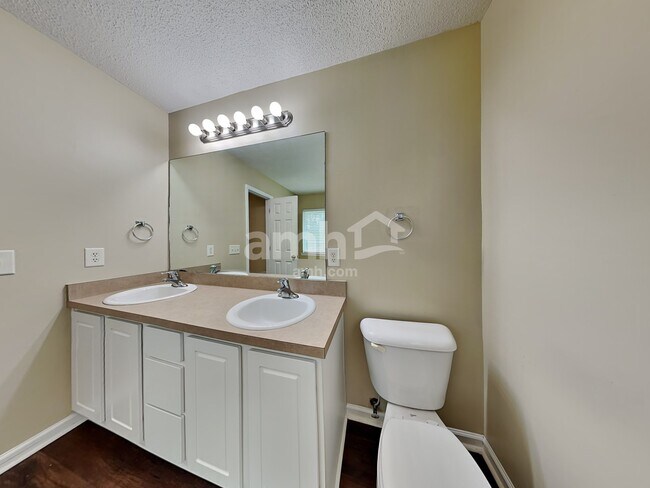 Building Photo - 5 Milsey Bay Circle