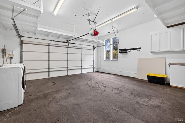 Building Photo - 15644 Arnold Dr
