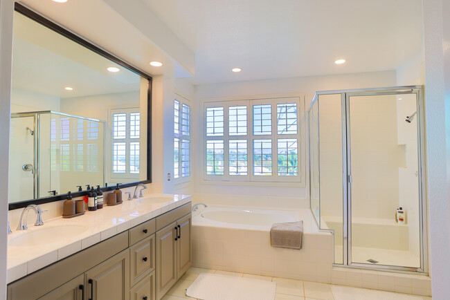 Master bath - 2548 Tuscany Way