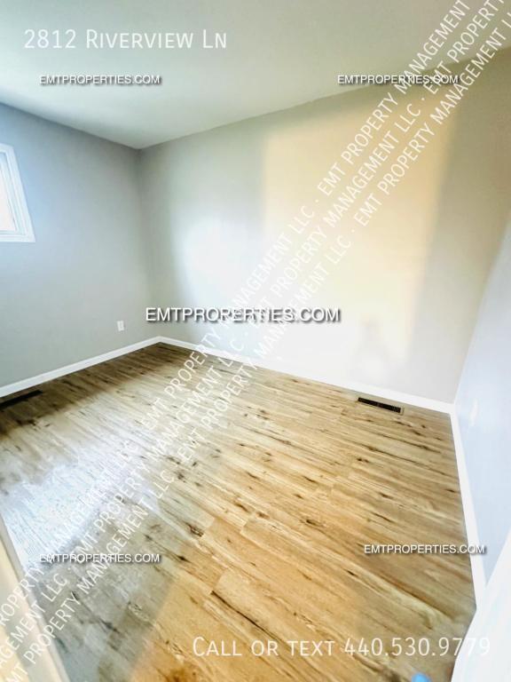 Building Photo - 2812 Riverview Ln