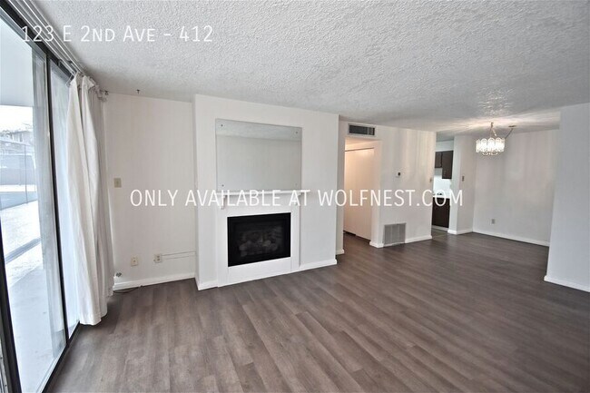 Building Photo - Stunning Downtown SLC Condo - Prime Locati...