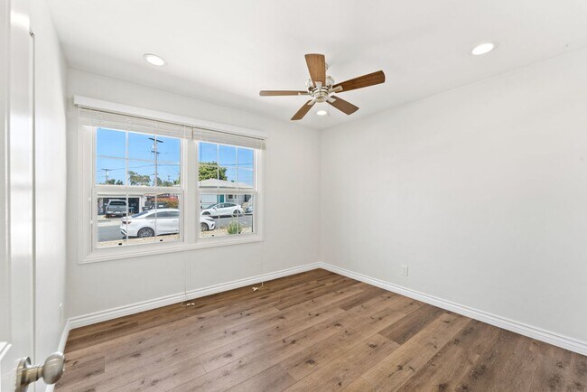 Building Photo - Recently Remodeled Home- MUST SEE!!!!!