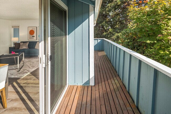 Building Photo - 3124 NE 147th St