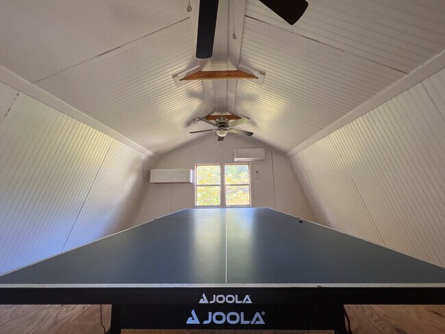 Building Photo - 24 Seth St