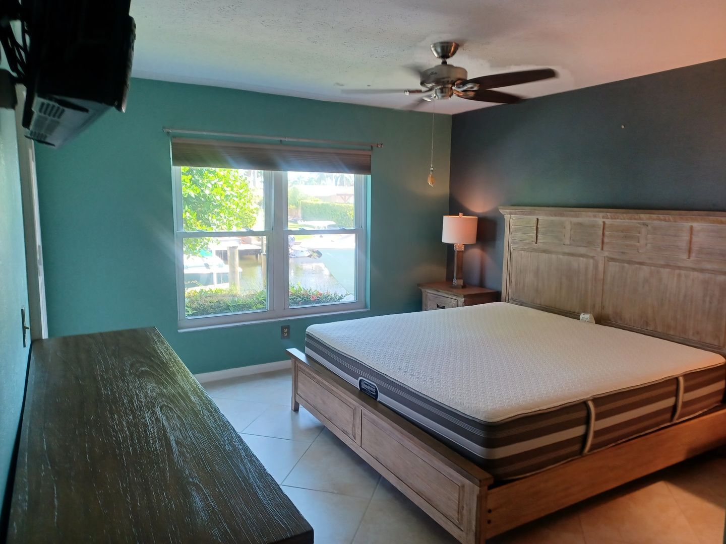 Building Photo - UPGRADED WATERFRONT END UNIT 3 BR / 2 BA Home With BOAT LIFT/ DOCK & OUTSTANDING VIEWS