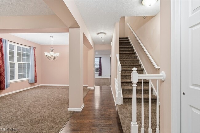 Building Photo - 12120 Edgehill Oval