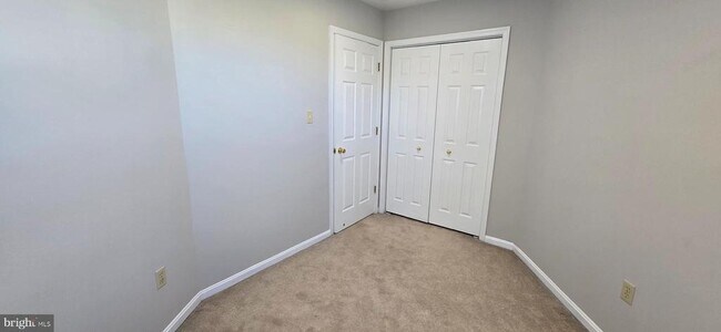 Building Photo - 8881 Goose Landing Cir