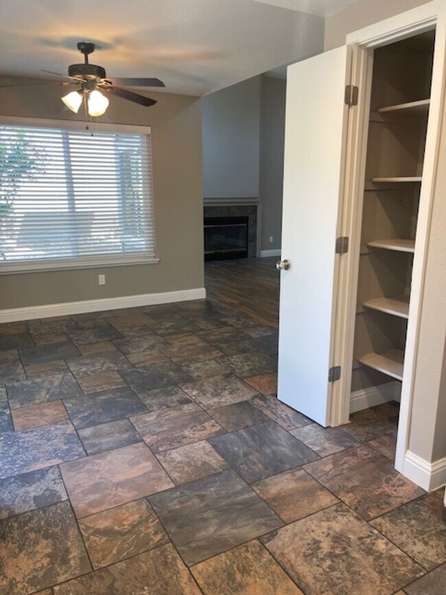 Building Photo - COMING SOON! Beautiful Home with Stunning ...
