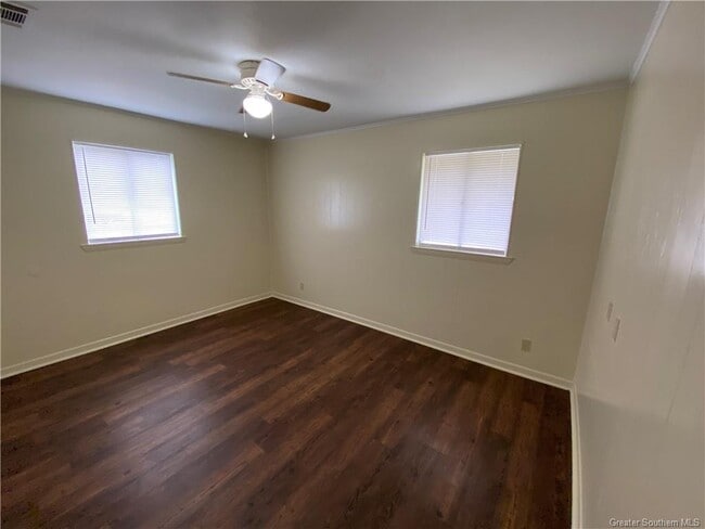 Building Photo - 1421 Cactus Dr