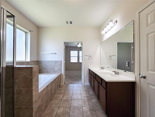 Building Photo - 15107 Sequoia Meadow Ct