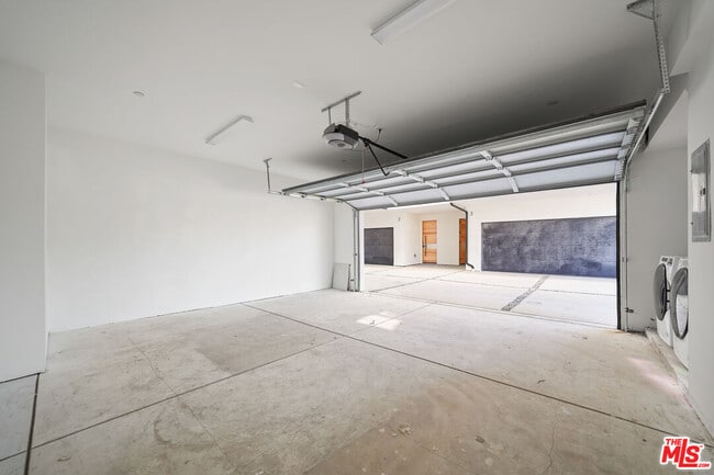 Building Photo - 13692 Erwin St