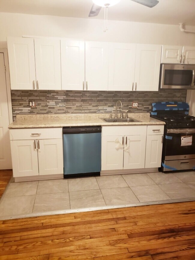 Kitchen - 11 Fulton Ave