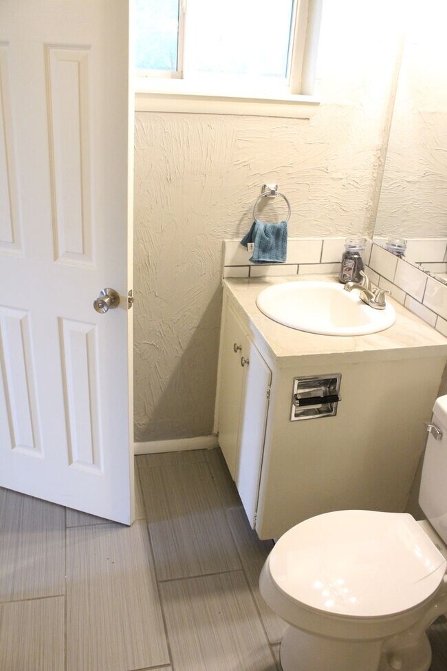 Building Photo - Steller 3 bed 3 bath home for rent!!!