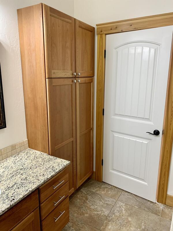 Building Photo - 636 Logan St