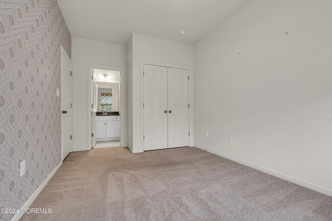 Building Photo - 44 Begonia Ln