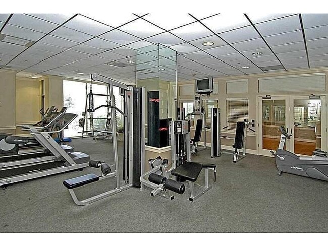 Building Photo - 1900 S Ocean Blvd