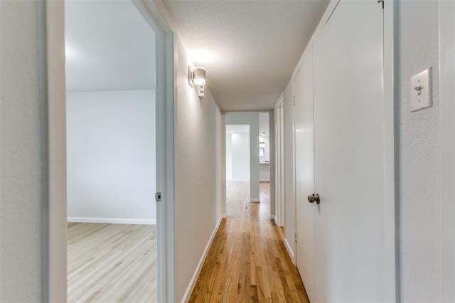 Building Photo - 3517 Woodleigh Dr