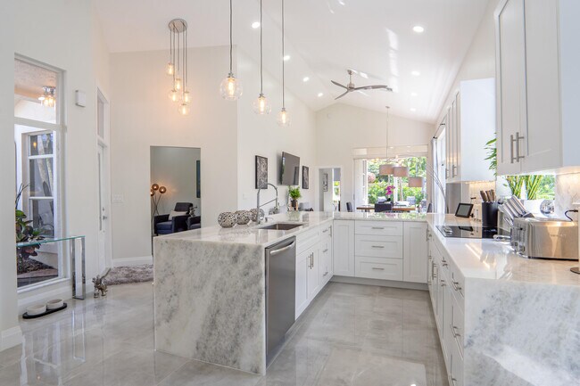 Building Photo - 6670 NW 27th Ave