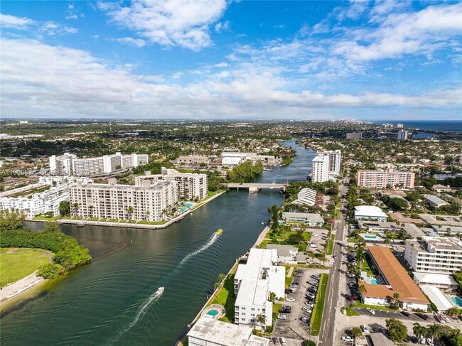 Building Photo - 900 N Ocean Blvd