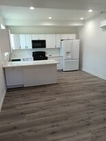 Building Photo - 2250 E Unity Way