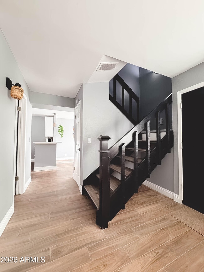 Building Photo - 8055 E Thomas Rd