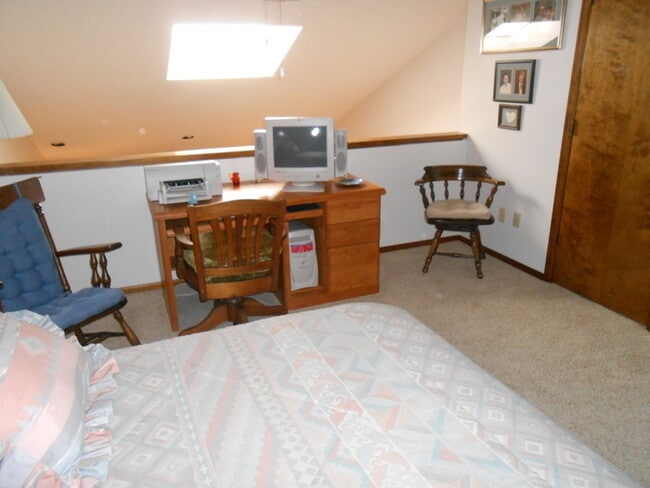 Building Photo - Charming 2 Bed/2 Bath Condo Near the Sculpture Park