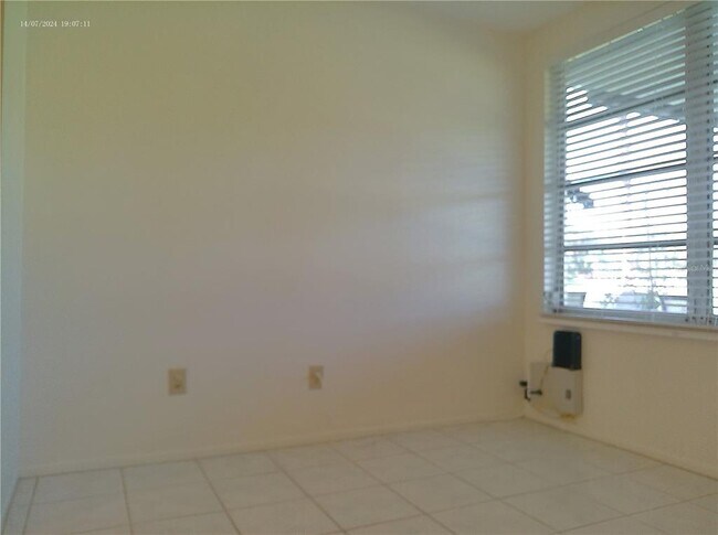 Building Photo - 2400 Franciscan Dr