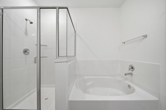 Building Photo - 10731 Sora Dr