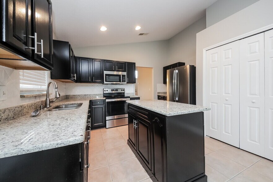 Building Photo - 2774 Eagle Canyon Dr S