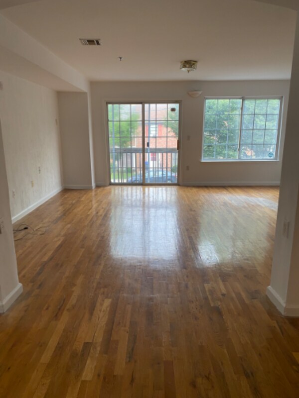 Building Photo - 232 Mt Pleasant Ave
