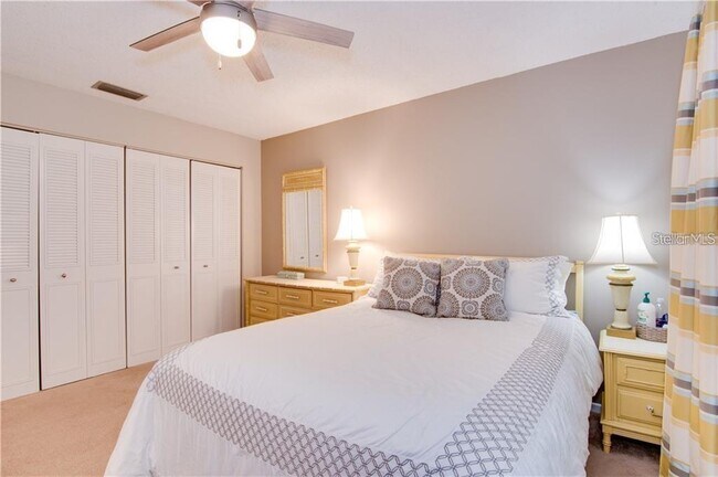 Building Photo - 1706 Belleair Forest Dr