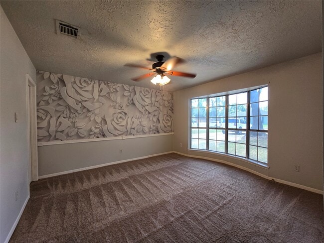 Building Photo - 25510 Thistlewaite Ln