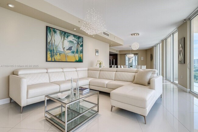 Building Photo - 150 Sunny Isles Blvd