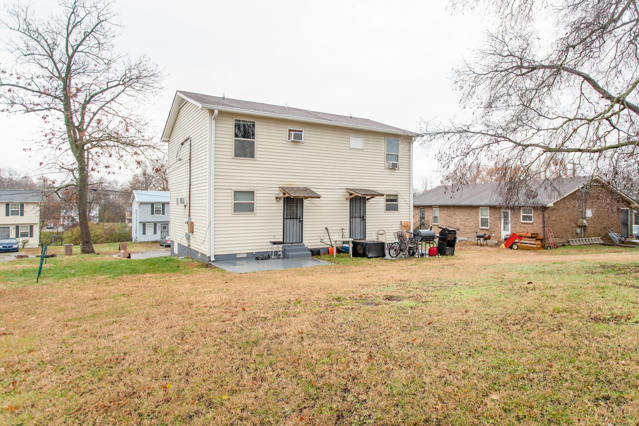 Building Photo - 2428 Woodale Ln