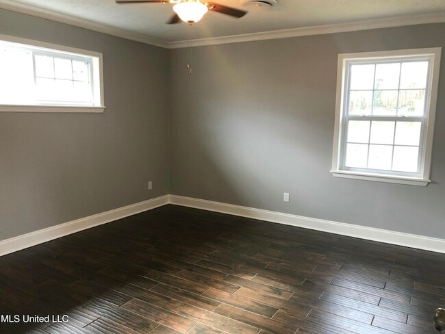 Building Photo - 47 Woodgate Dr