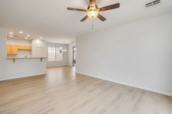 Building Photo - Queen Creek Rental