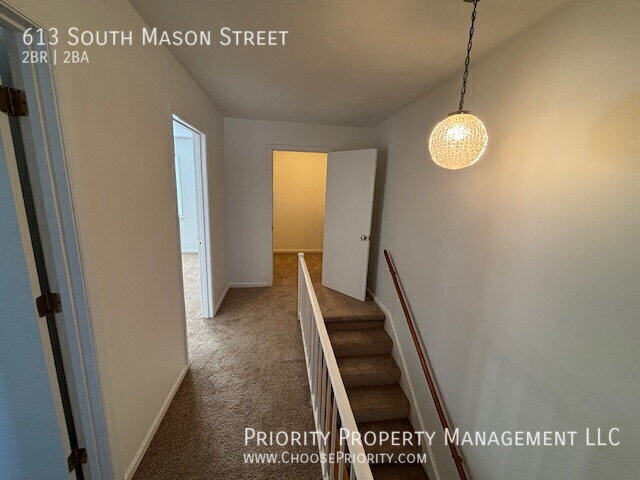 Building Photo - 613 S Mason St